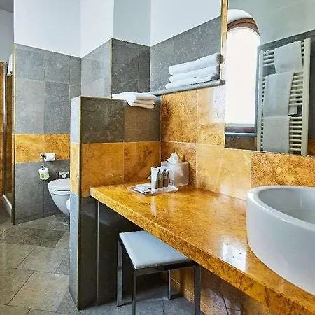 Settecento Hotel 4*